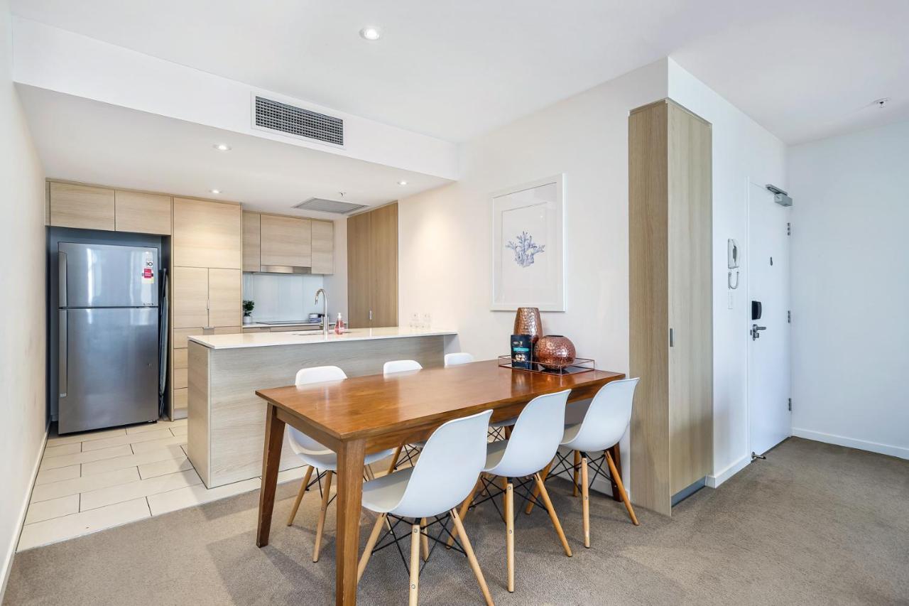 Seaside Serenity Broadbeach Ocean View Paradise Apartment